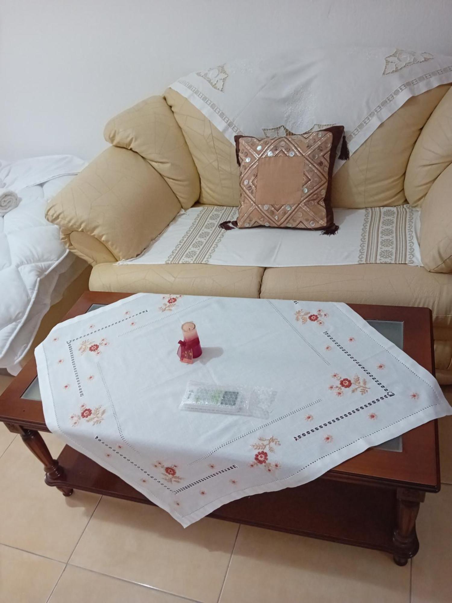 Olivia Guesthouse ジロカストラ エクステリア 写真